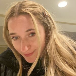 Meet your Posher, Eva